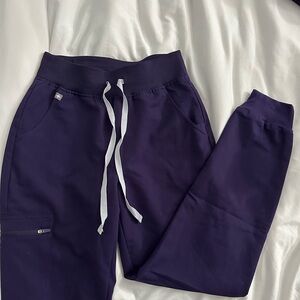 Figs High Waisted Zamora Jogger Scrub Pant (Purple Jam, XSP)